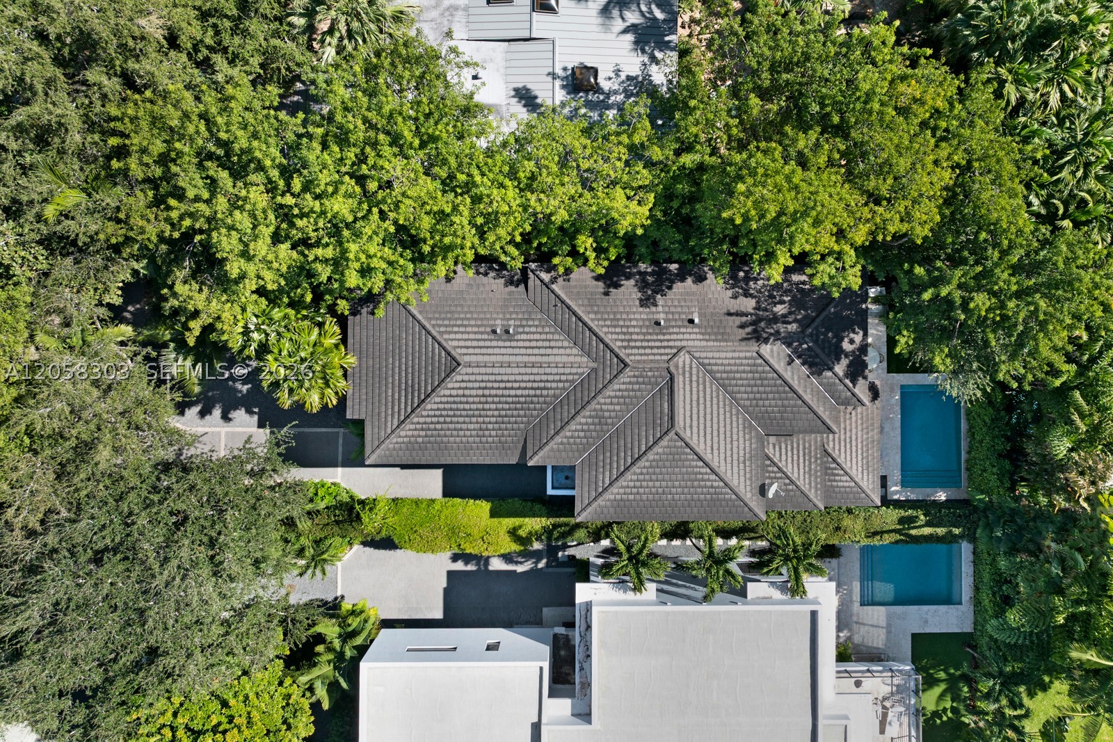 3630 Avocado Ave Miami, FL 33133