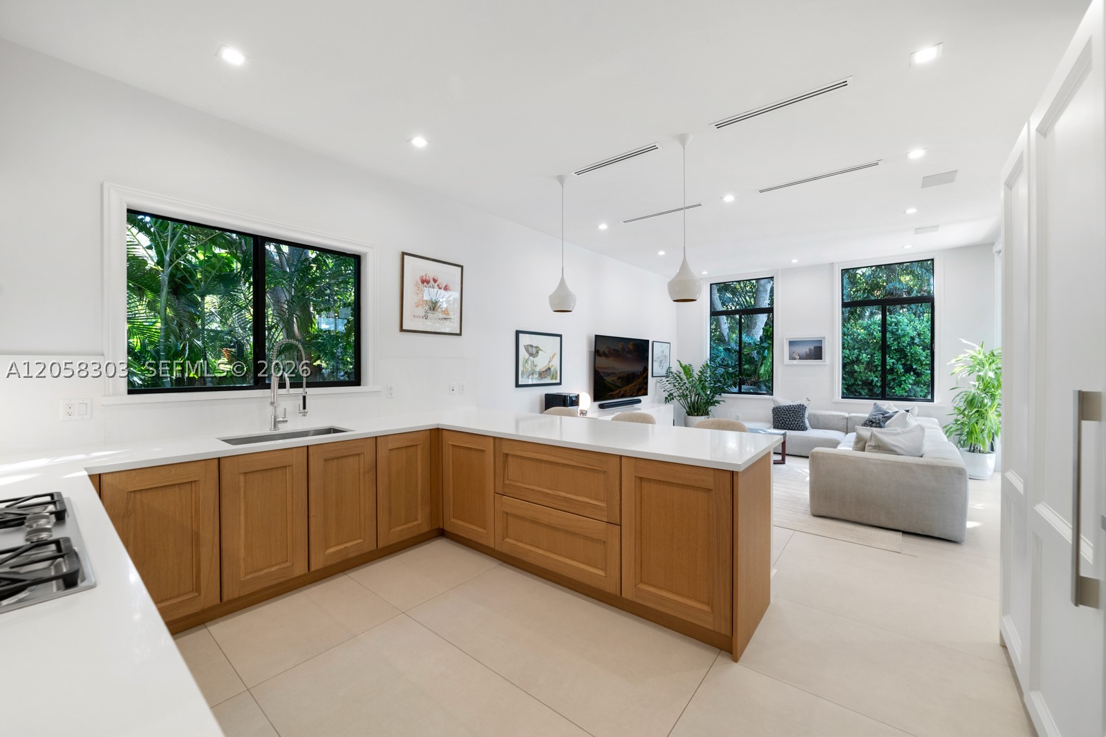 3630 Avocado Ave Miami, FL 33133