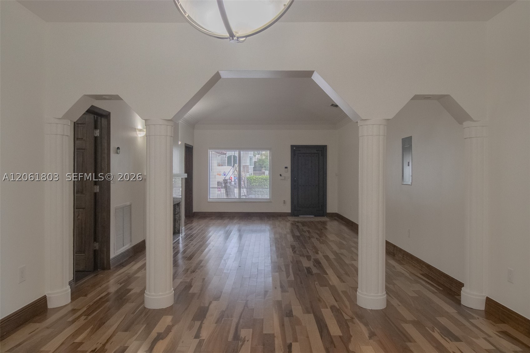 3722 Royal Palm Ave Miami Beach, FL 33140