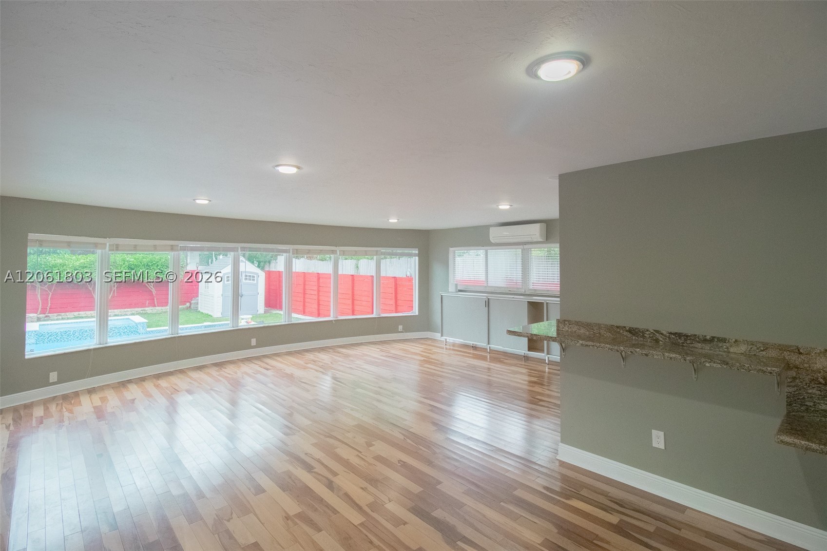 3722 Royal Palm Ave Miami Beach, FL 33140