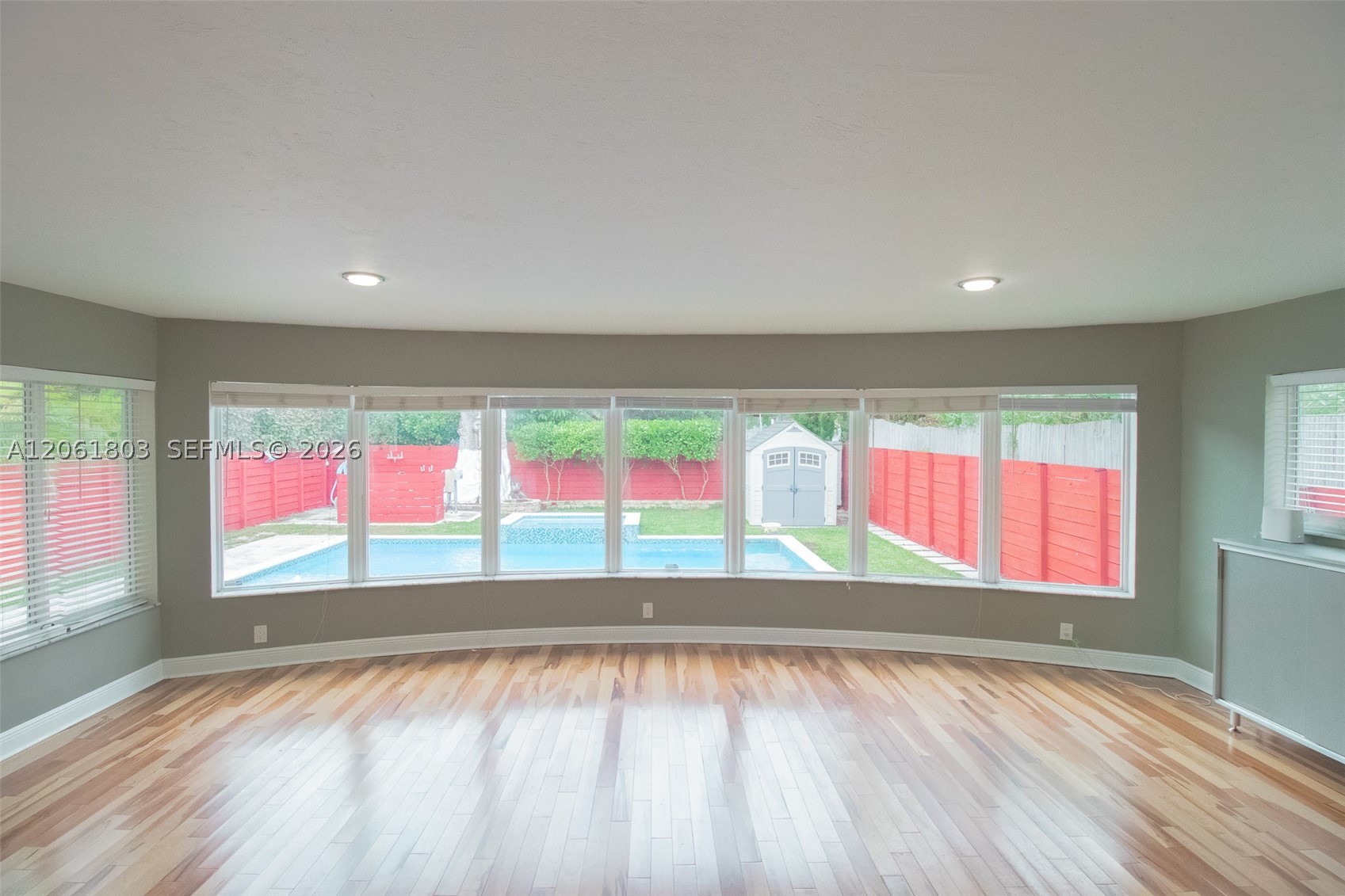 3722 Royal Palm Ave Miami Beach, FL 33140