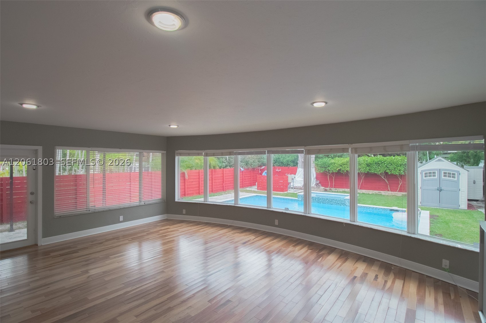 3722 Royal Palm Ave Miami Beach, FL 33140