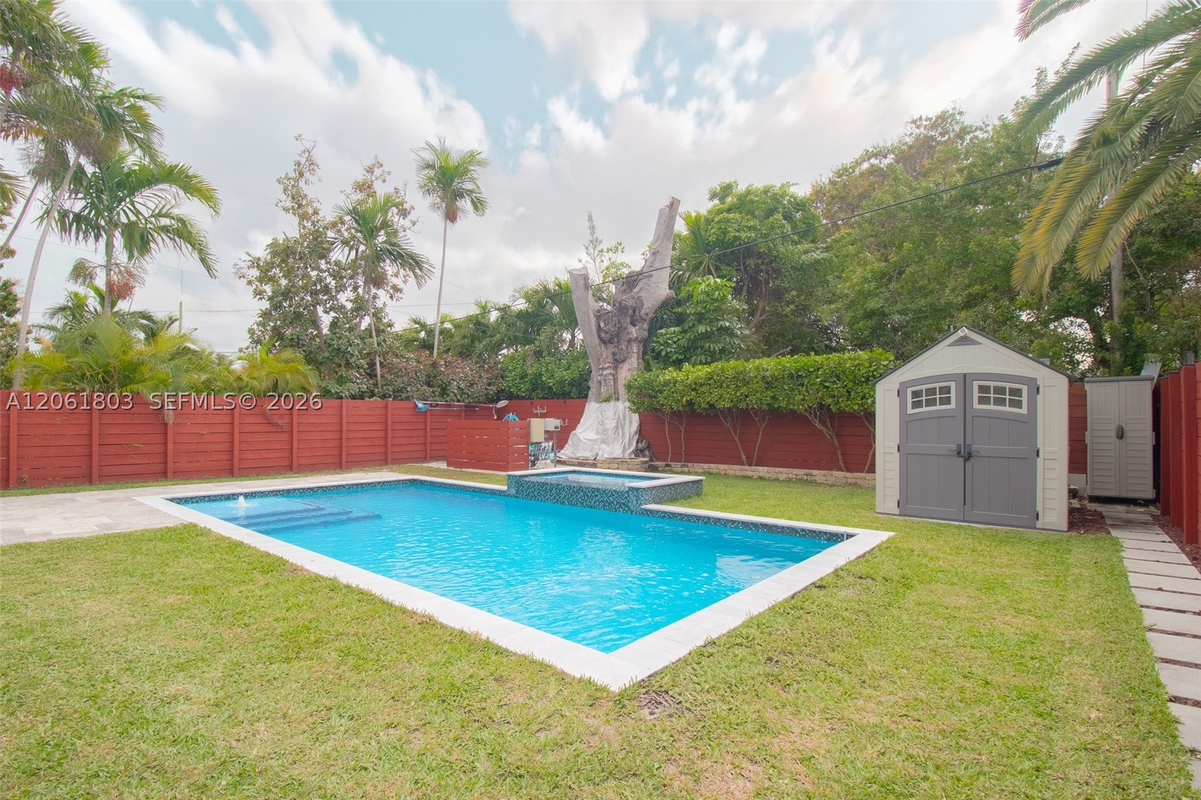 3722 Royal Palm Ave Miami Beach, FL 33140