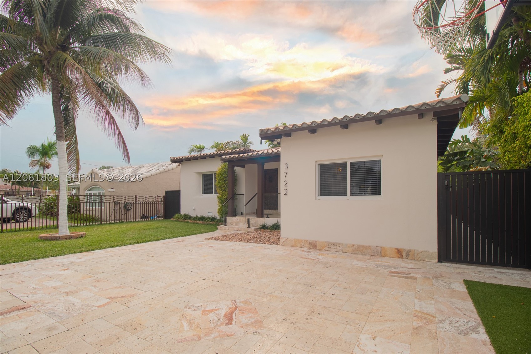 3722 Royal Palm Ave Miami Beach, FL 33140