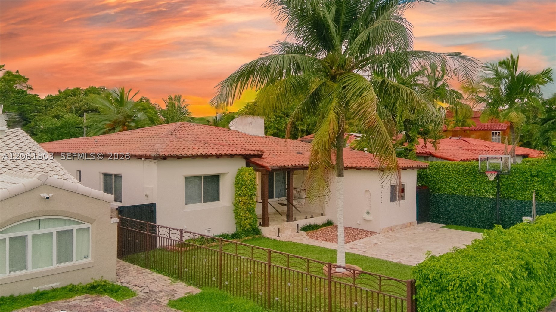 3722 Royal Palm Ave Miami Beach, FL 33140
