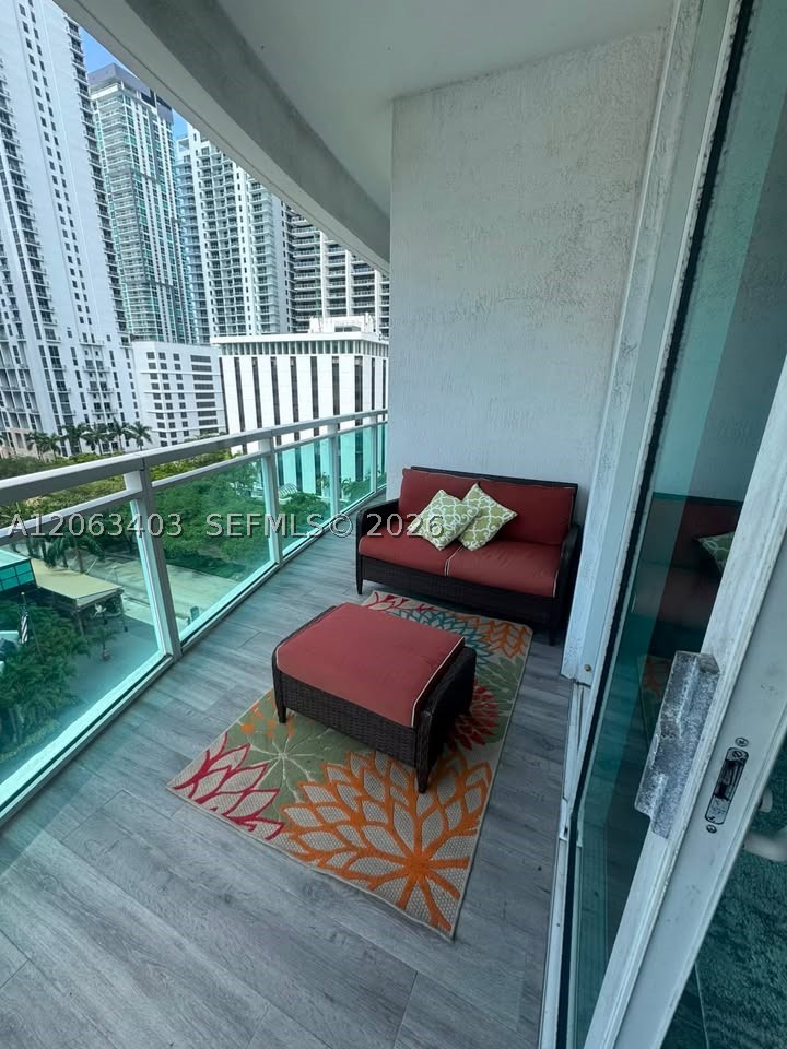 image The Plaza on Brickell West10