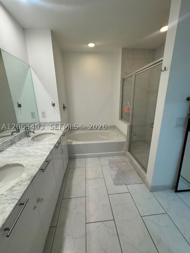 image The Plaza on Brickell West6
