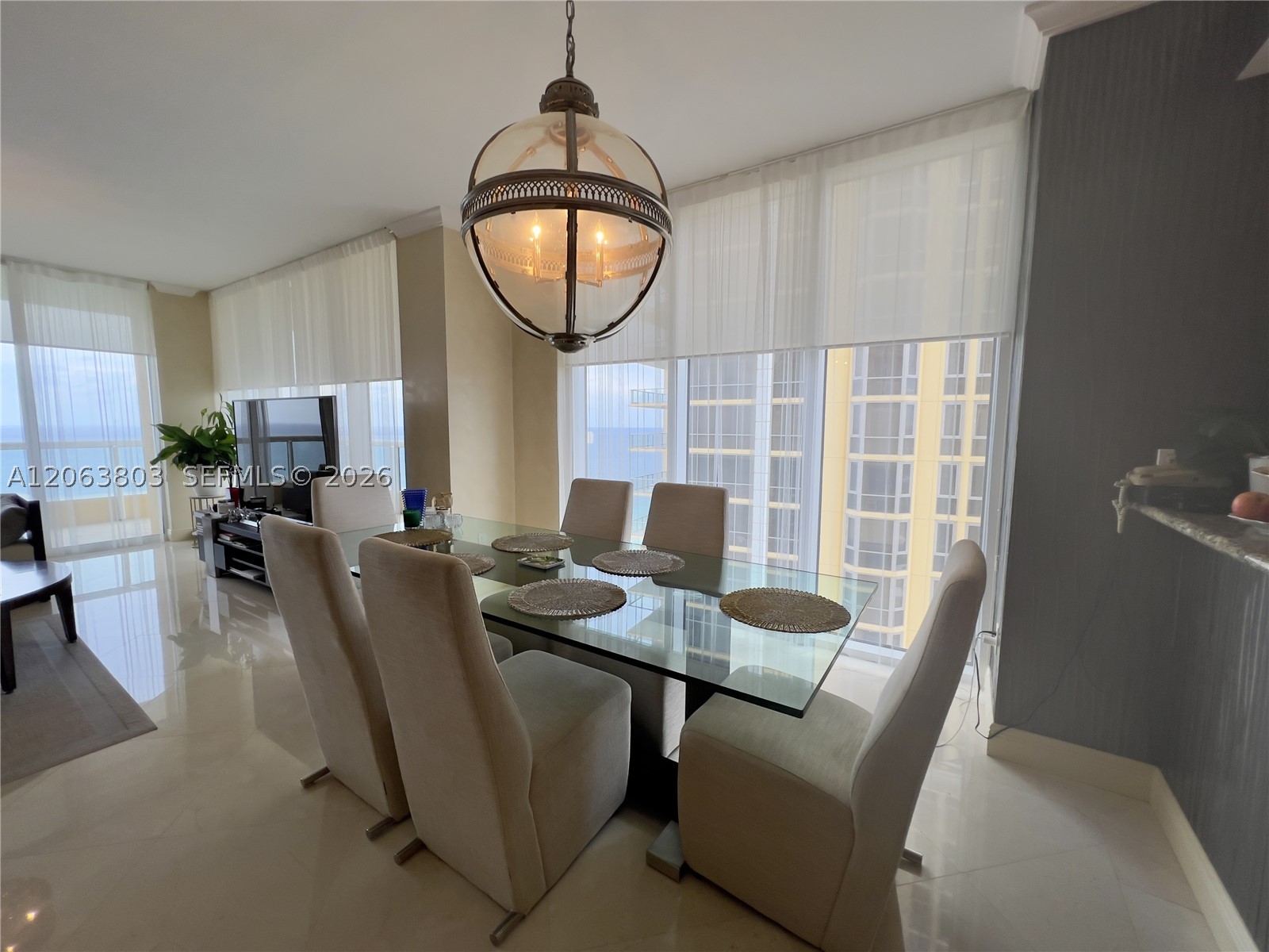image Acqualina Residences11