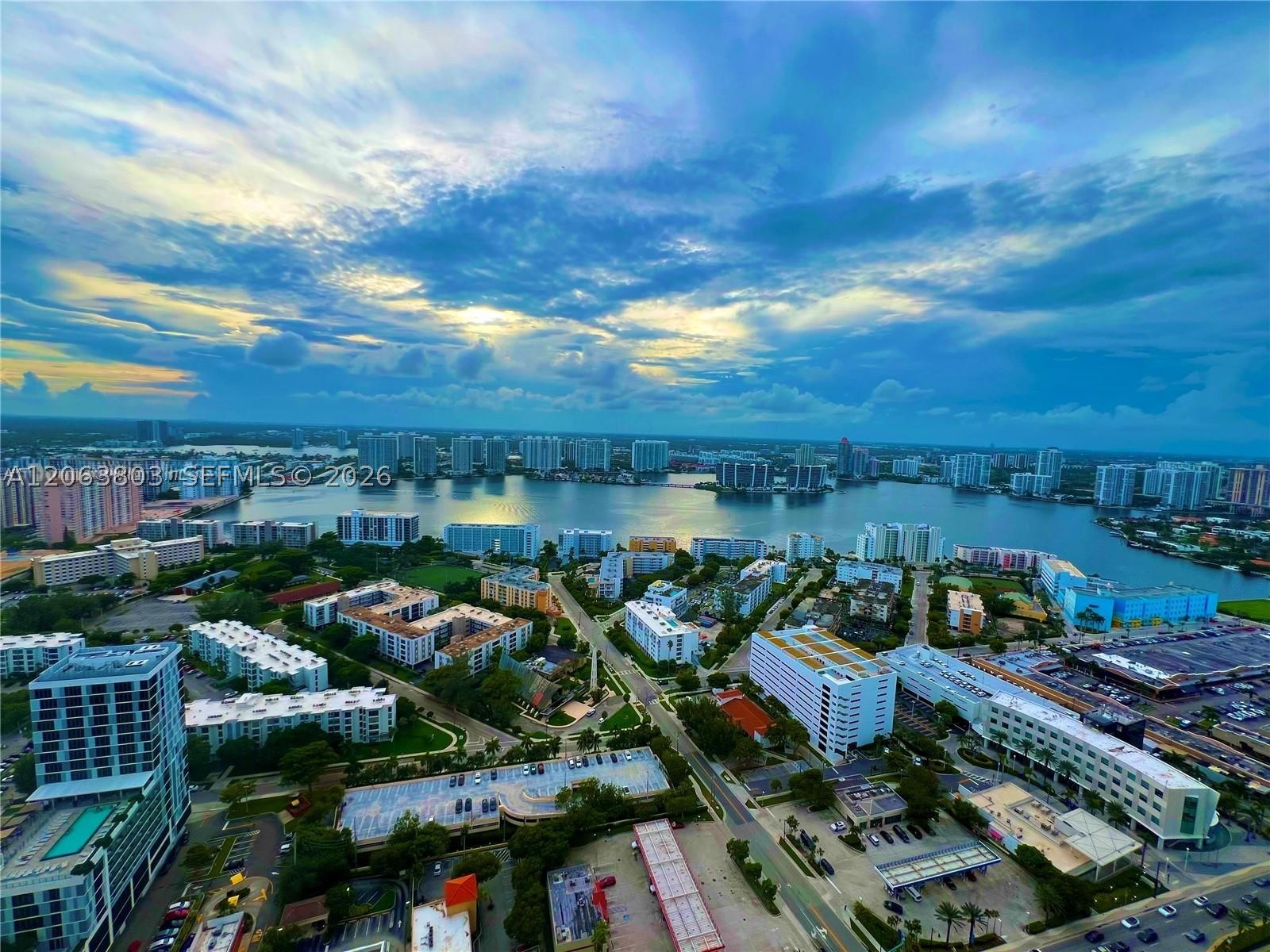 image Acqualina Residences1