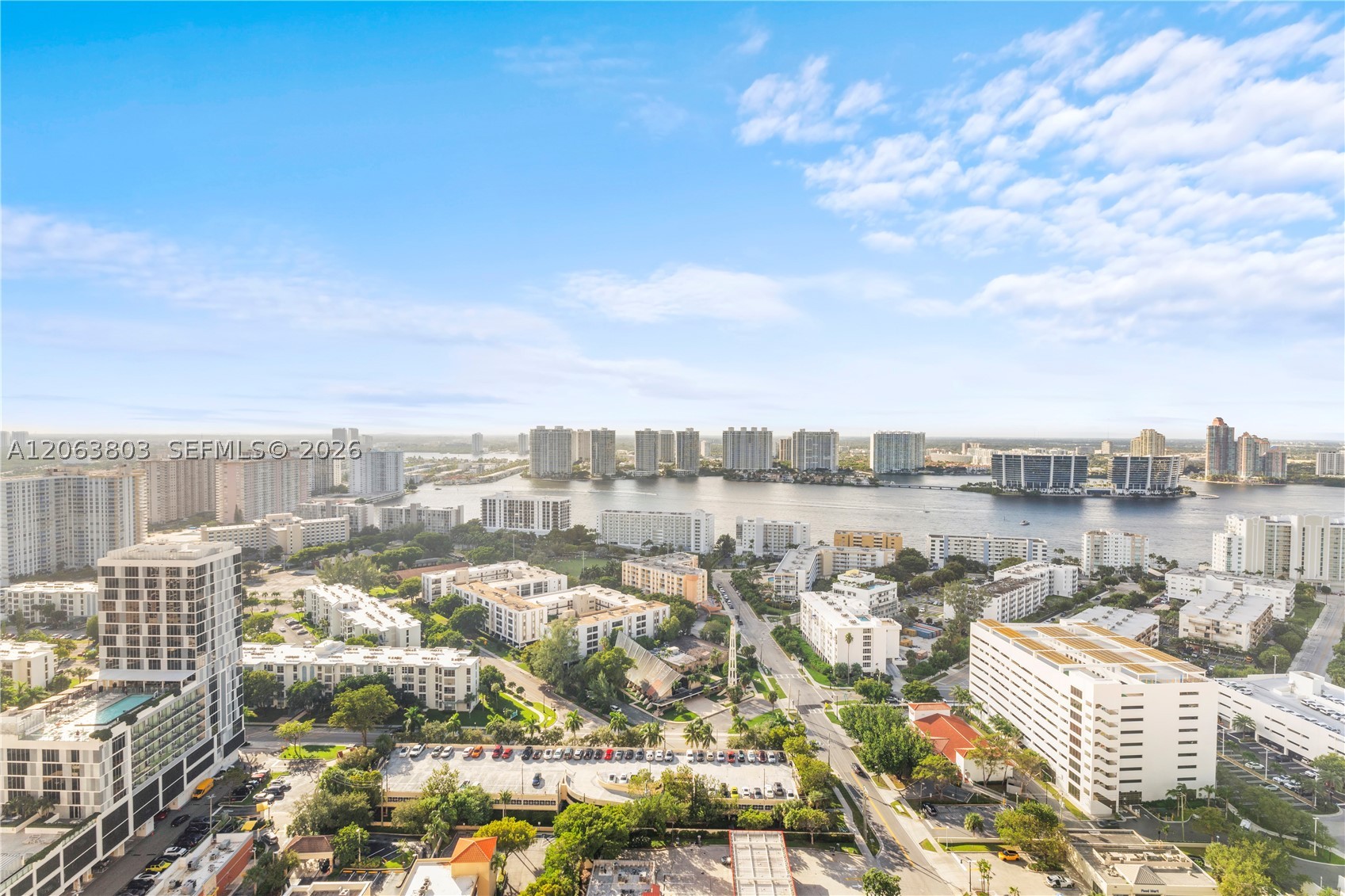 image Acqualina Residences26