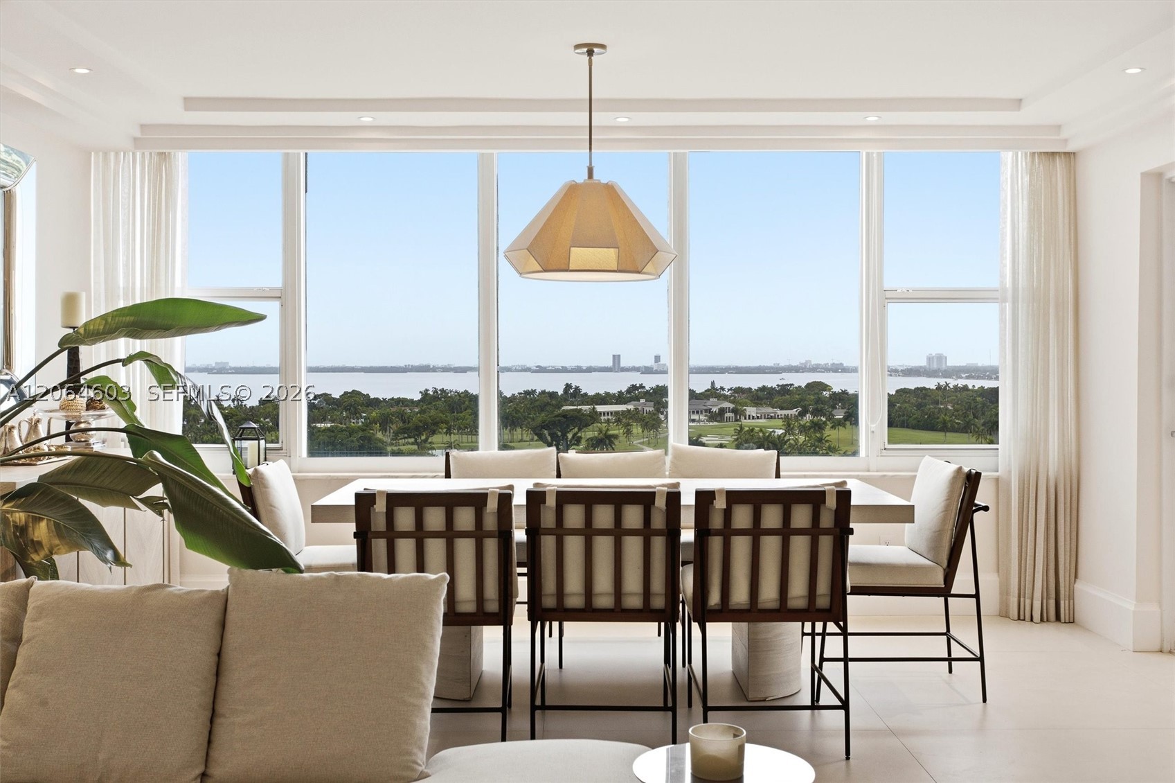 5600 Collins Ave #15S
