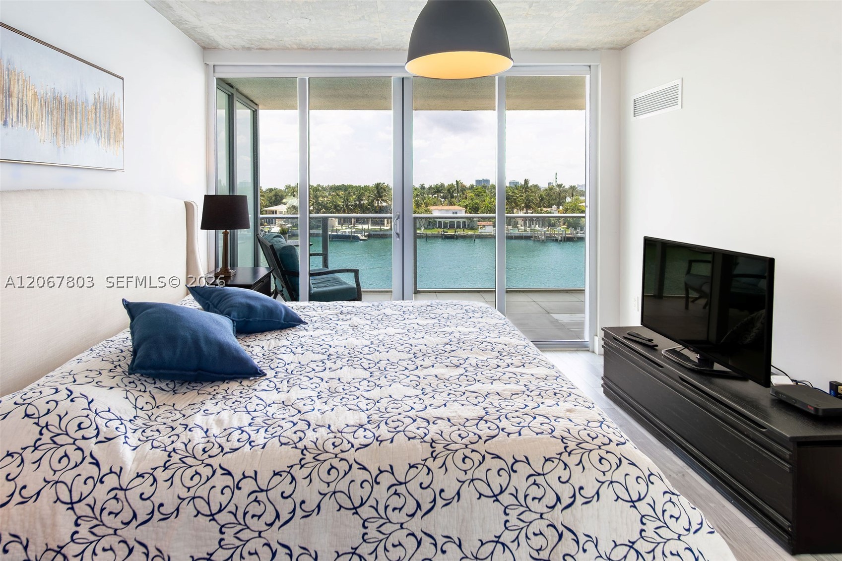 6620 Indian Crk Dr #509 Miami Beach, FL 33141