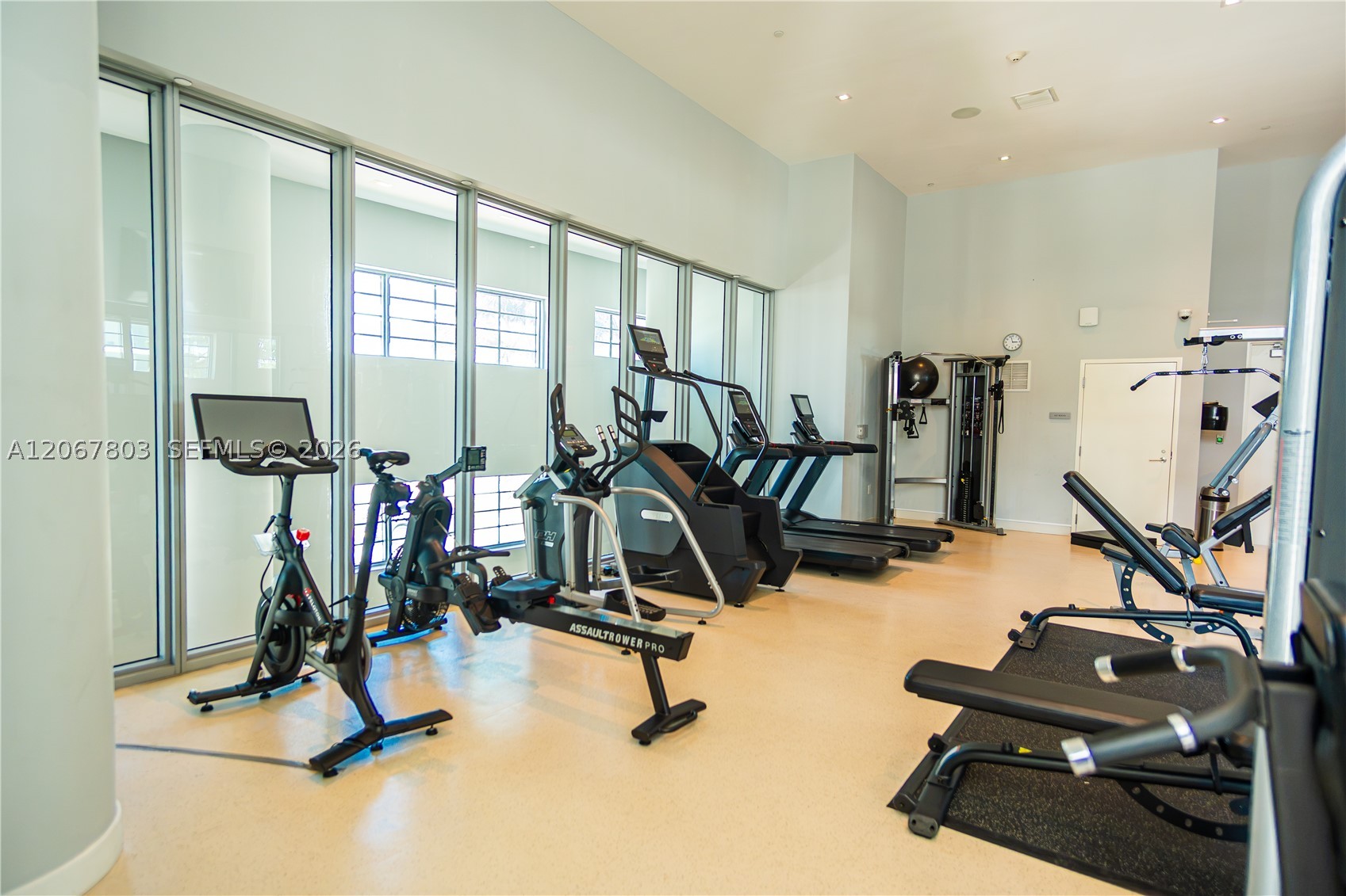6620 Indian Crk Dr #509 Miami Beach, FL 33141