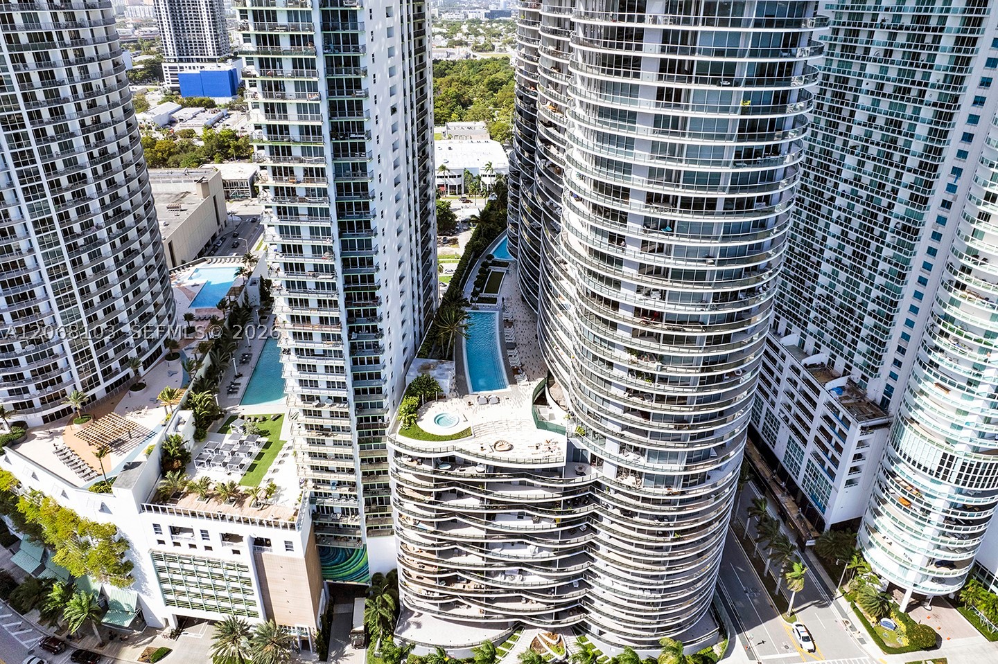 image Aria on the Bay24