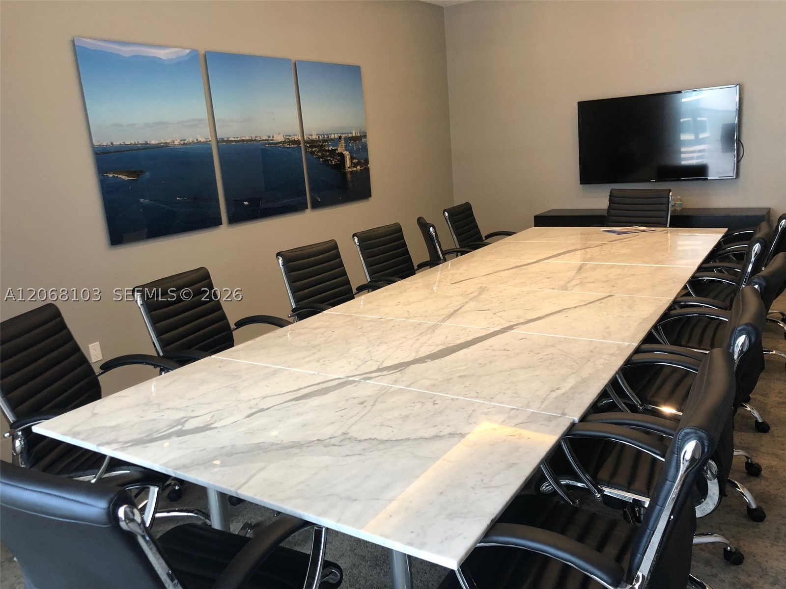 image Aria on the Bay32