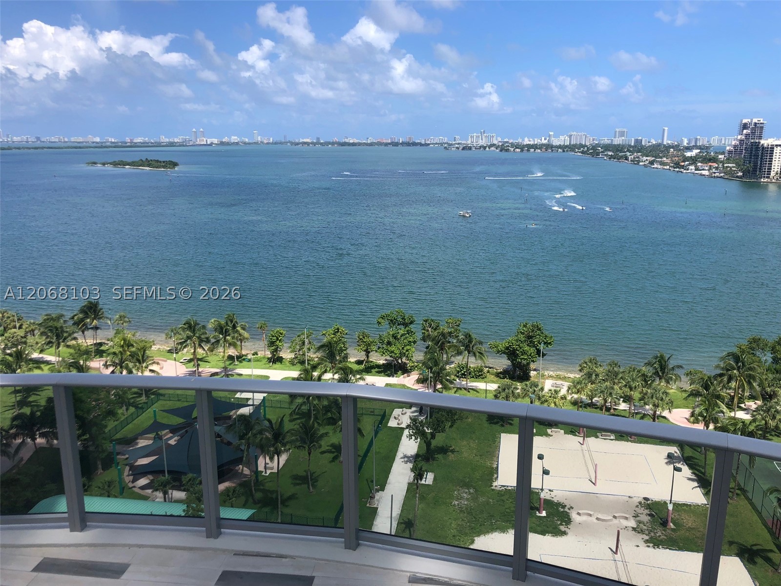 image Aria on the Bay37