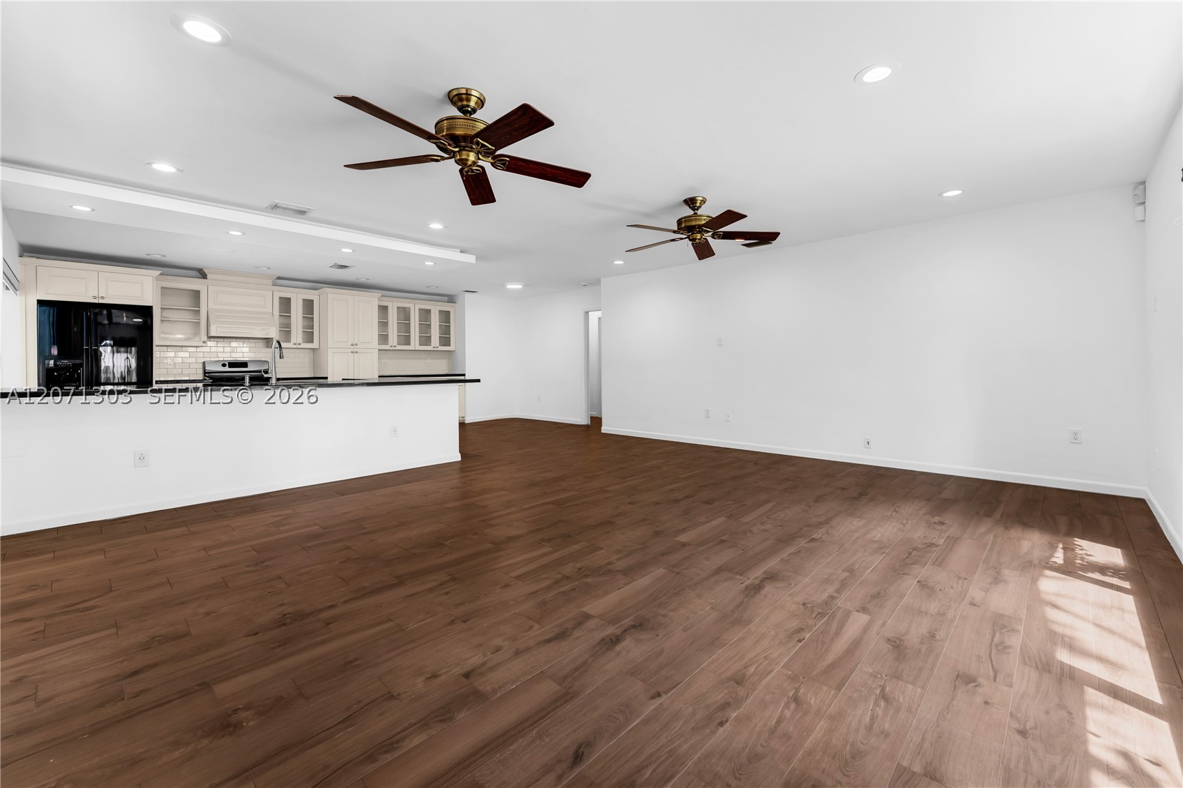 11890 SW 72nd Pl Pinecrest, FL 33156