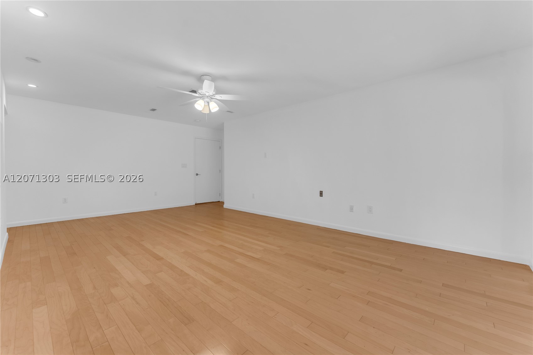 11890 SW 72nd Pl Pinecrest, FL 33156