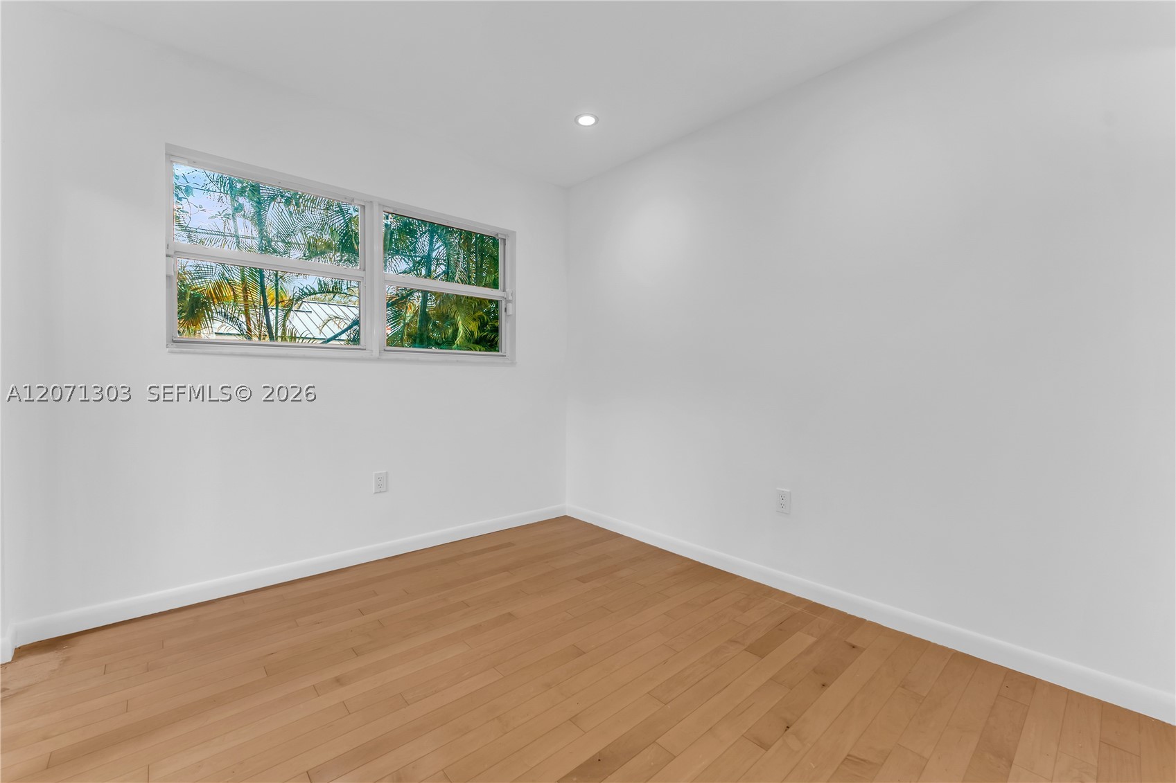 11890 SW 72nd Pl Pinecrest, FL 33156