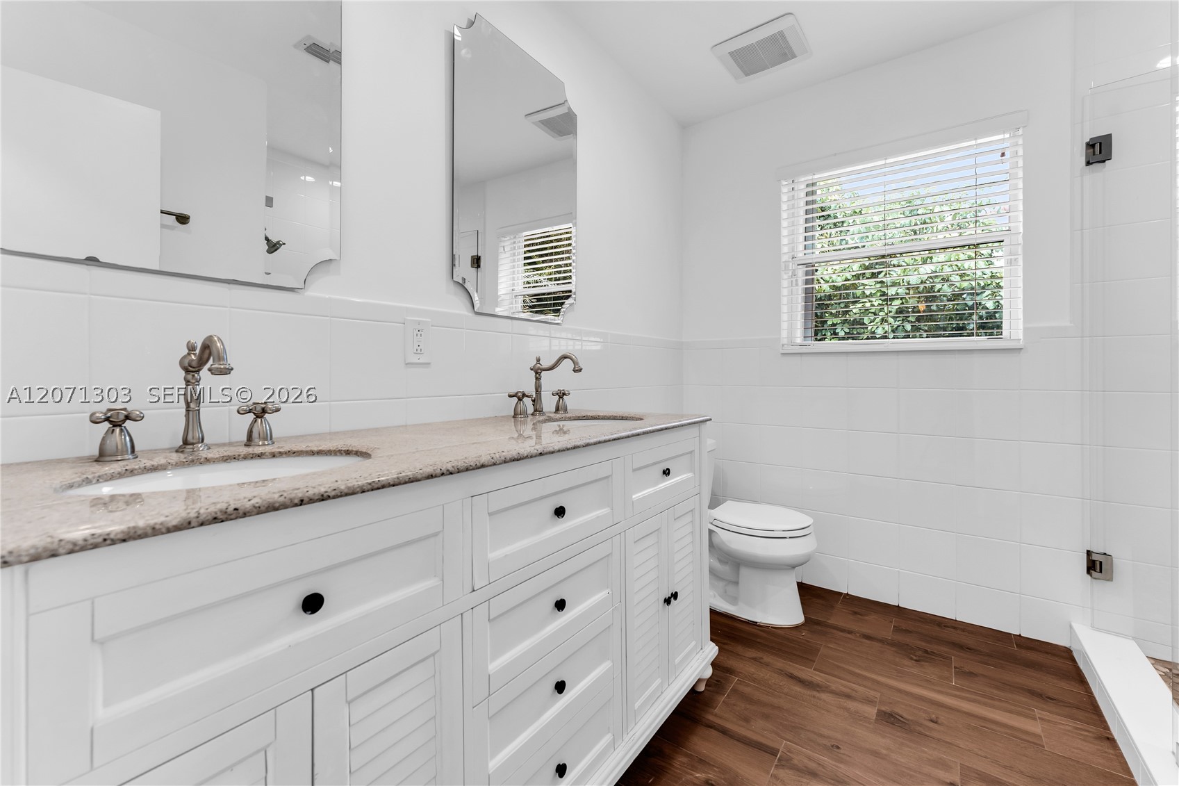 11890 SW 72nd Pl Pinecrest, FL 33156