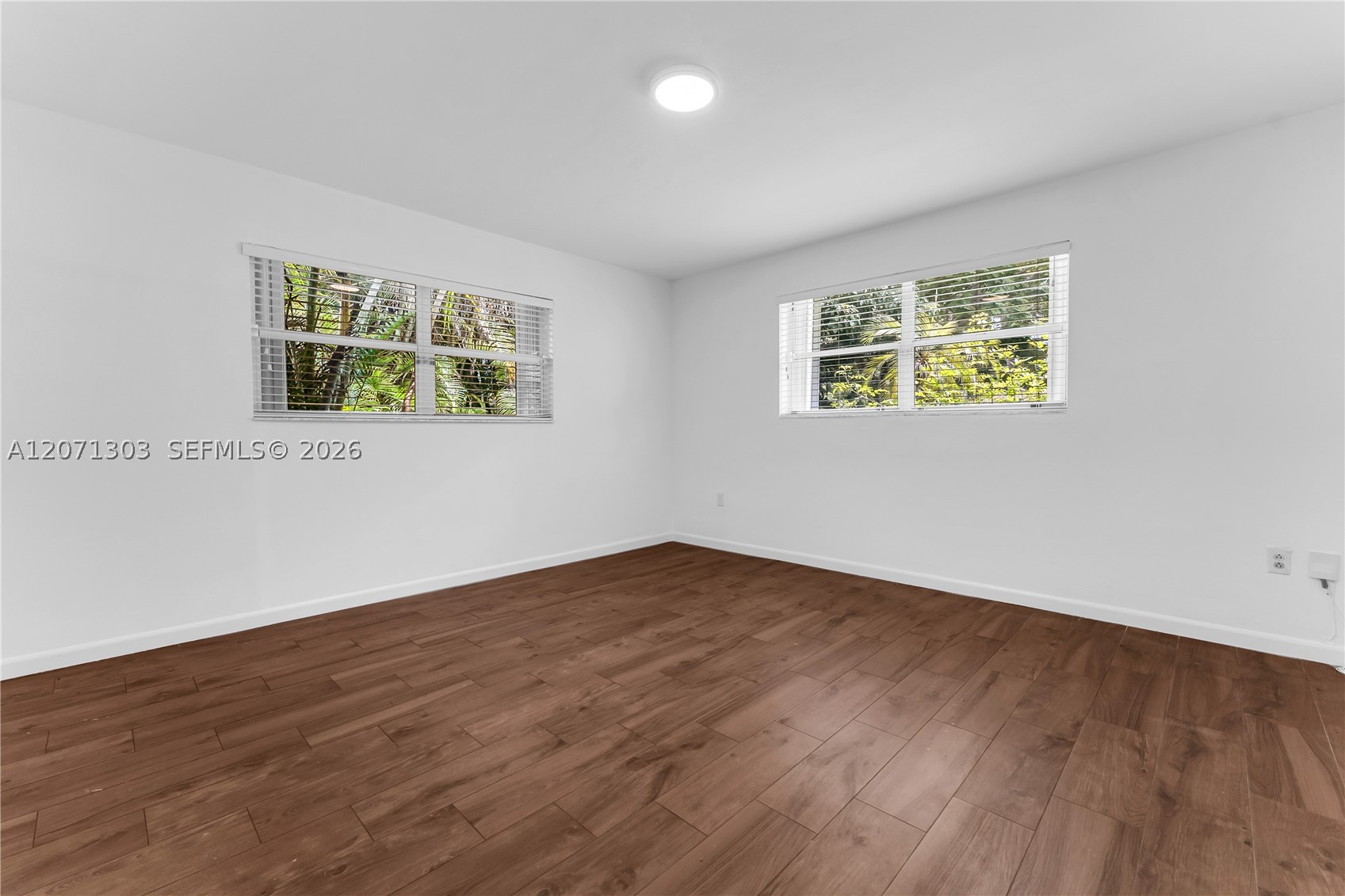 11890 SW 72nd Pl Pinecrest, FL 33156