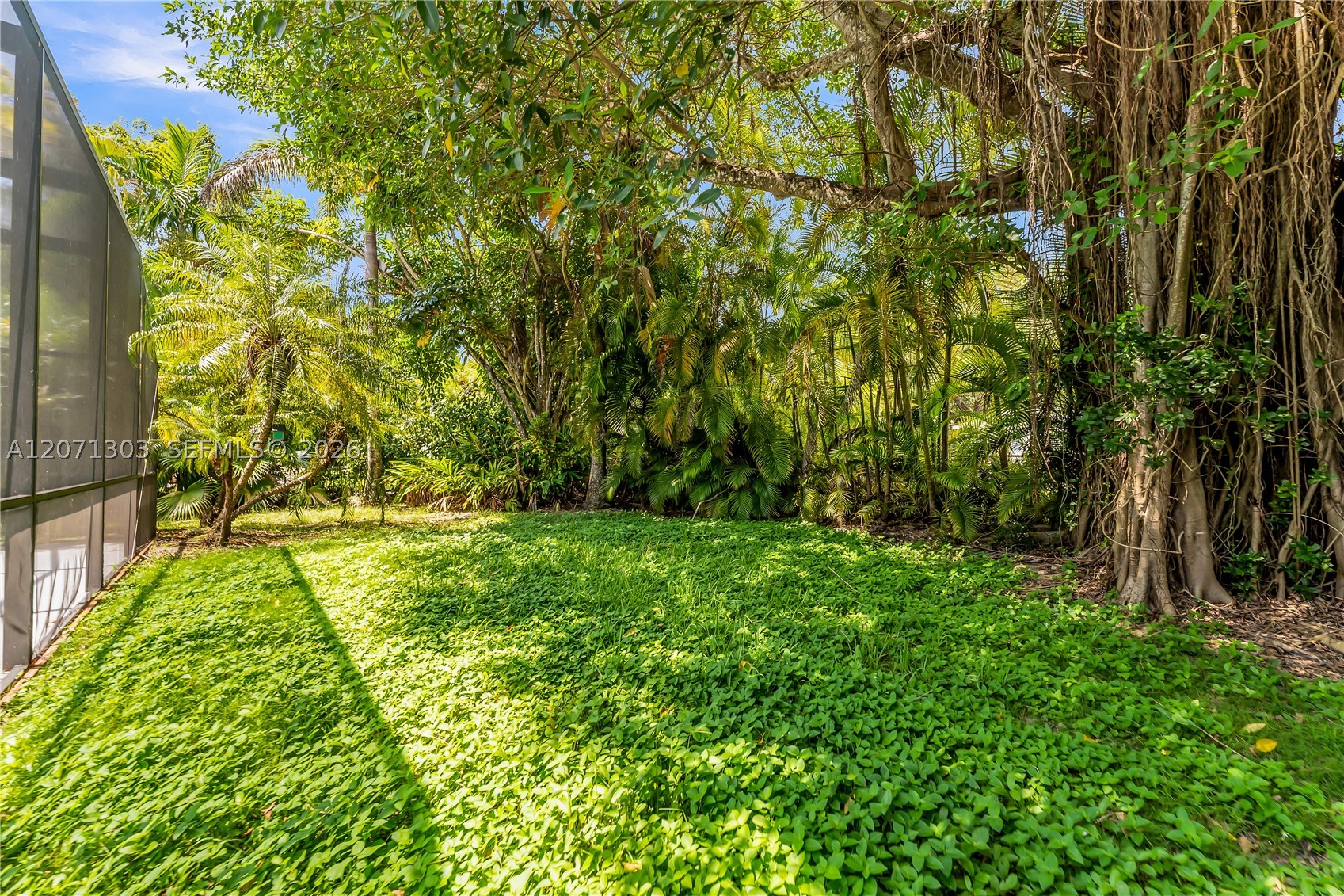 11890 SW 72nd Pl Pinecrest, FL 33156