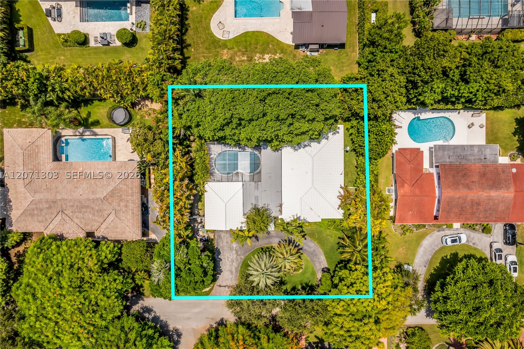 11890 SW 72nd Pl Pinecrest, FL 33156