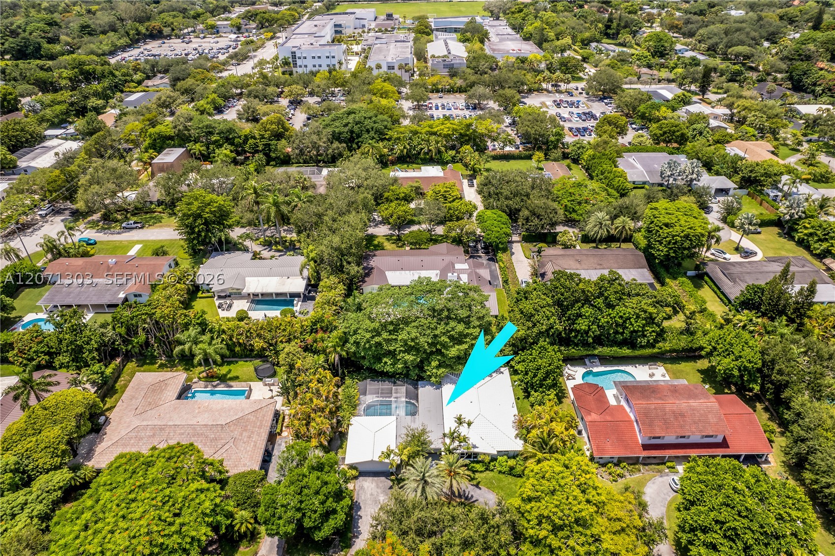 11890 SW 72nd Pl Pinecrest, FL 33156