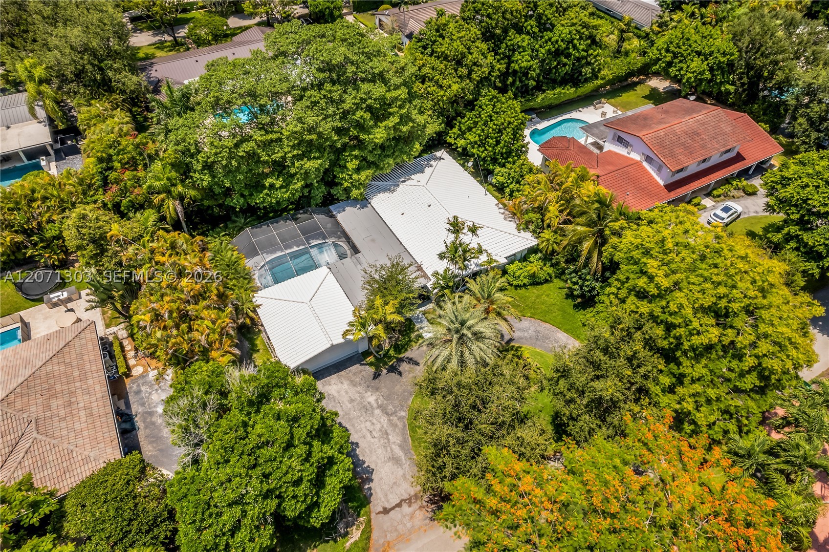 11890 SW 72nd Pl Pinecrest, FL 33156