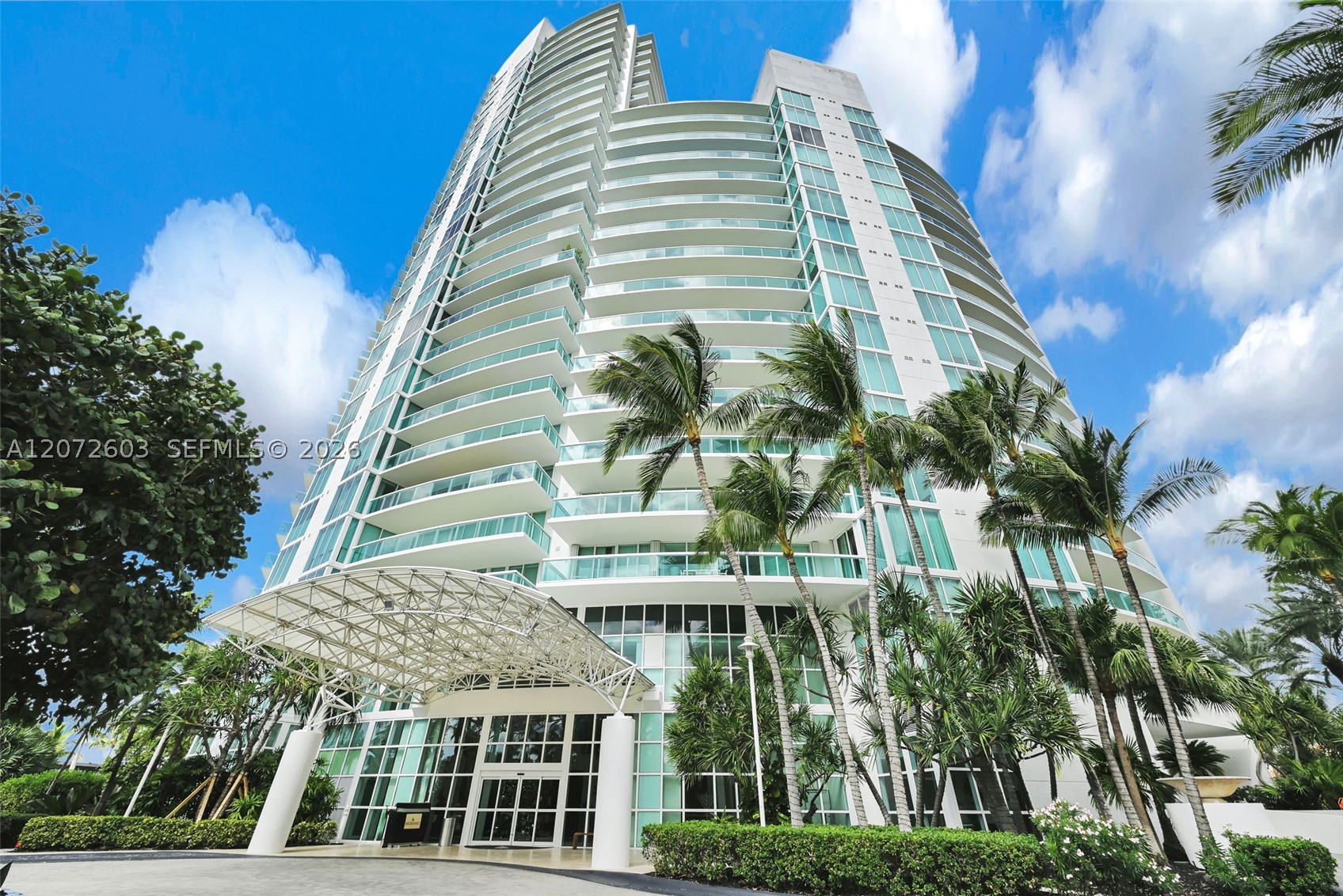 1000 S Pointe Dr #1706 Miami Beach, FL 33139