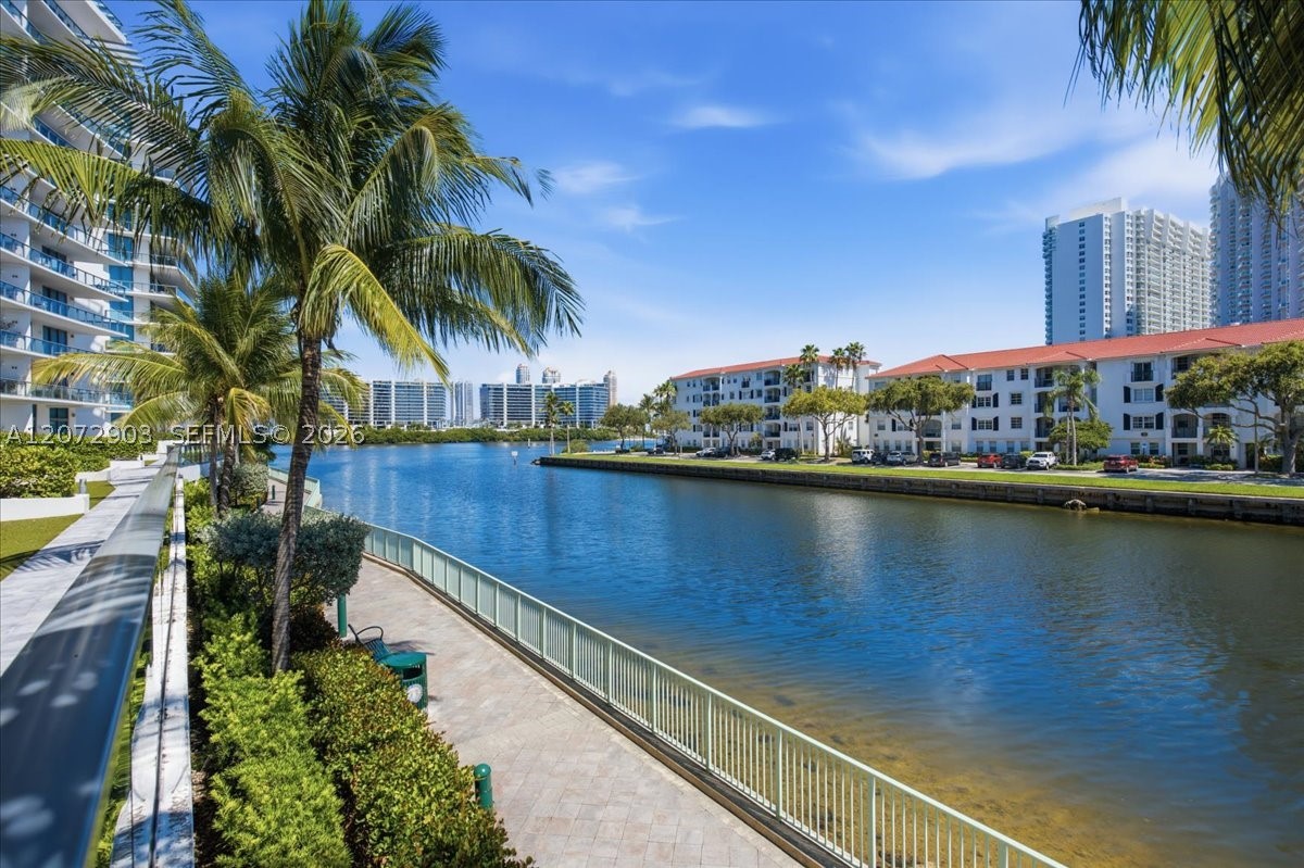 image Echo Aventura43
