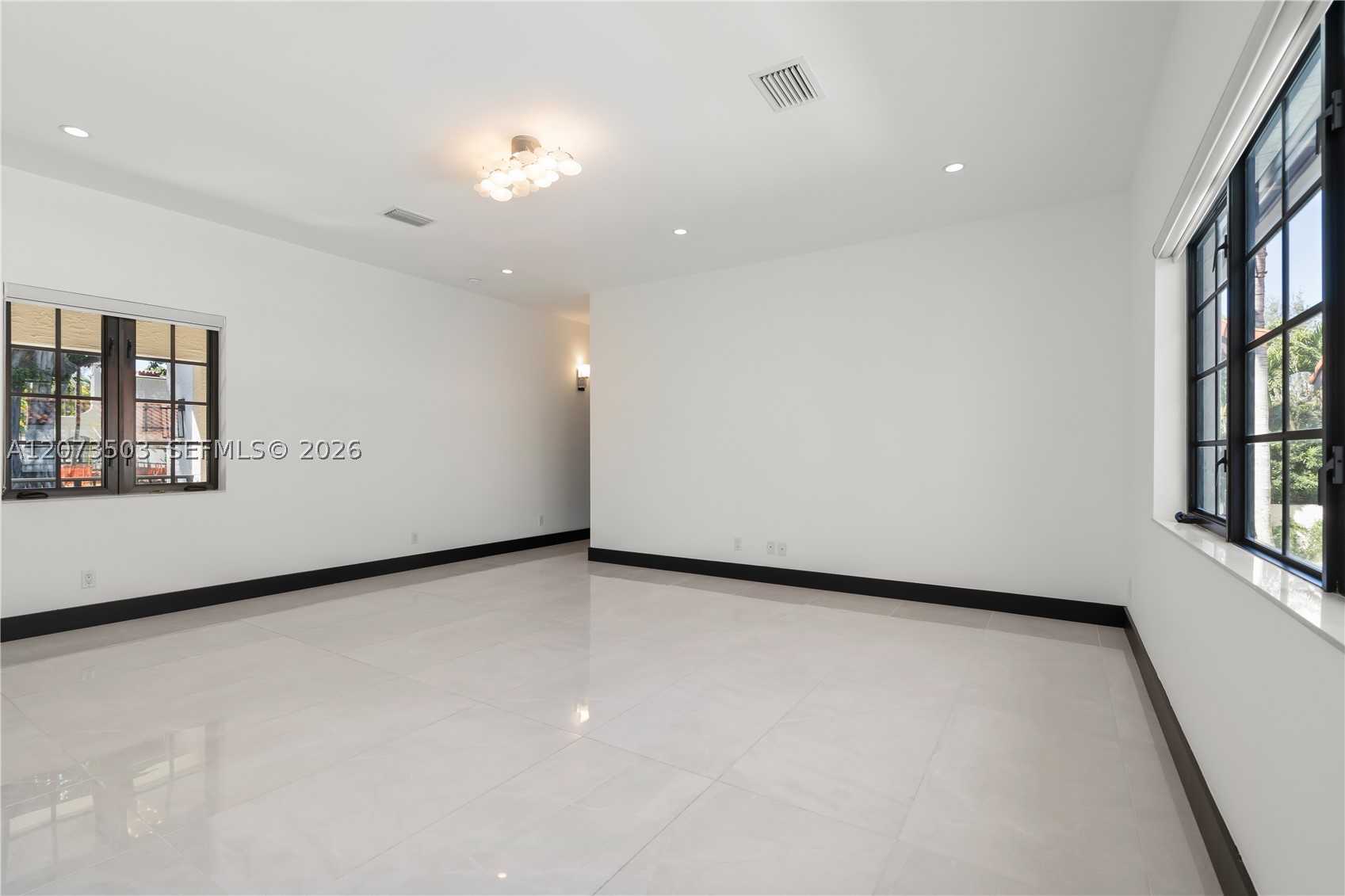 519 Alhambra Cir Coral Gables, FL 33134