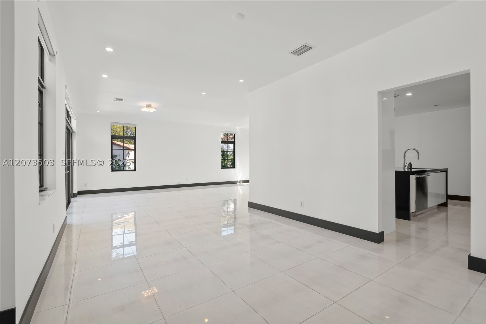 519 Alhambra Cir Coral Gables, FL 33134