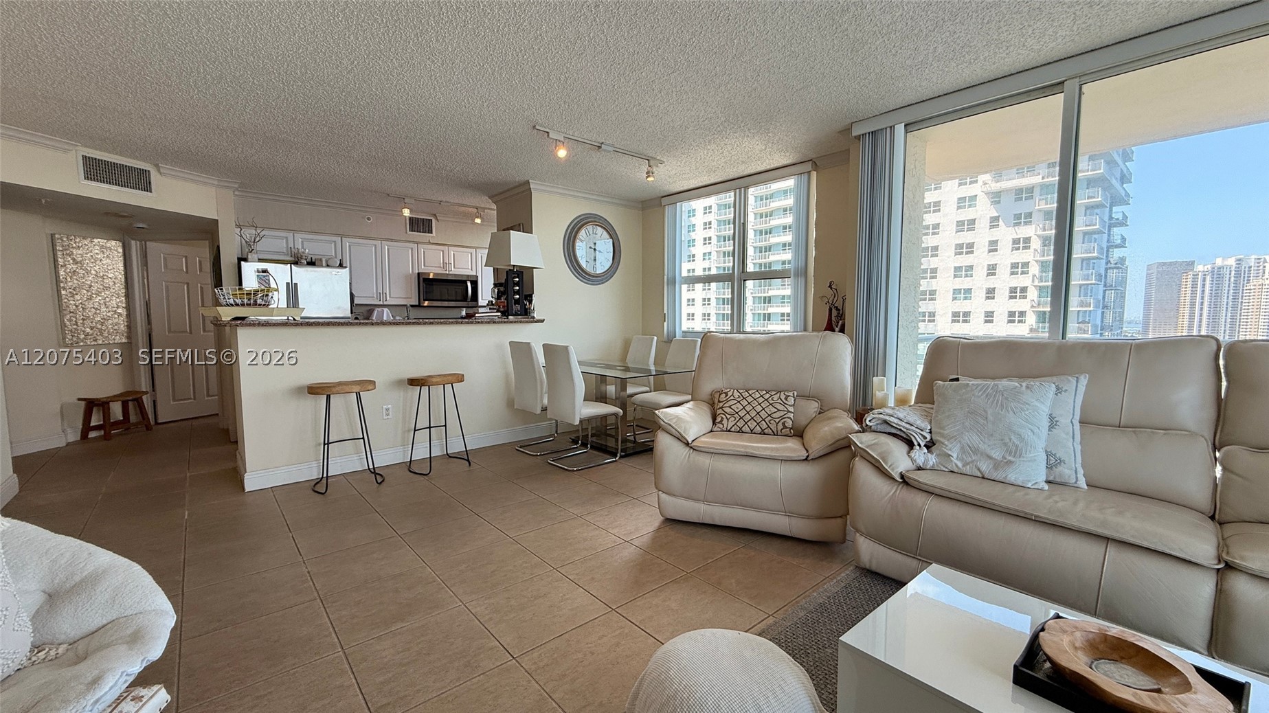 1155 Brickell Bay Dr #2310 Miami, FL 33131
