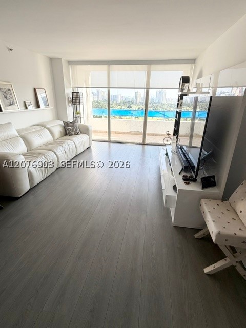 20225 NE 34th Ct #1617 Aventura, FL 33180
