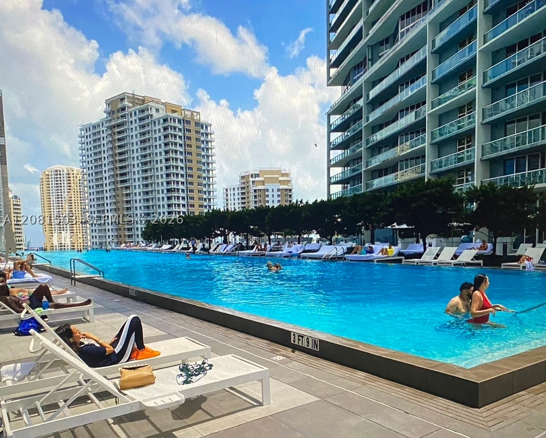 image Iconbrickell Condo No 11