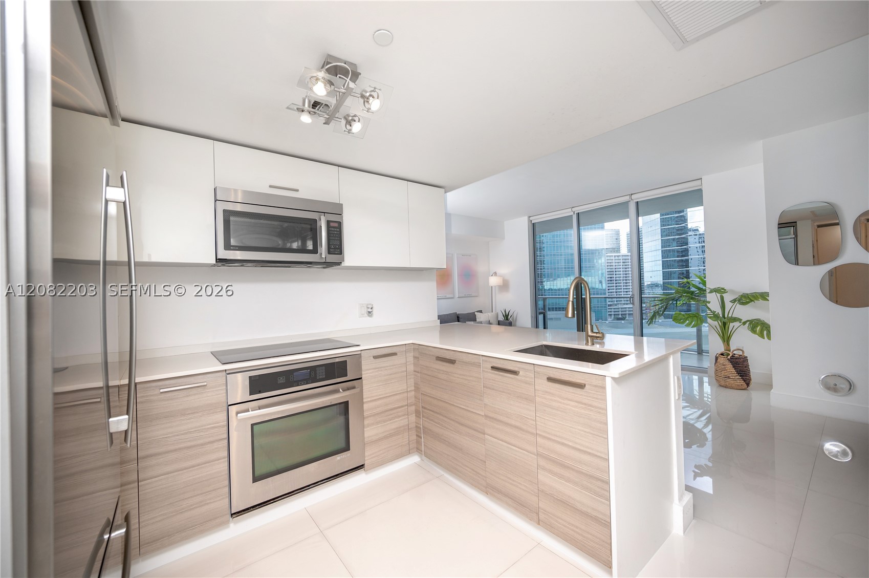 1300 Brickell Bay Dr #1601