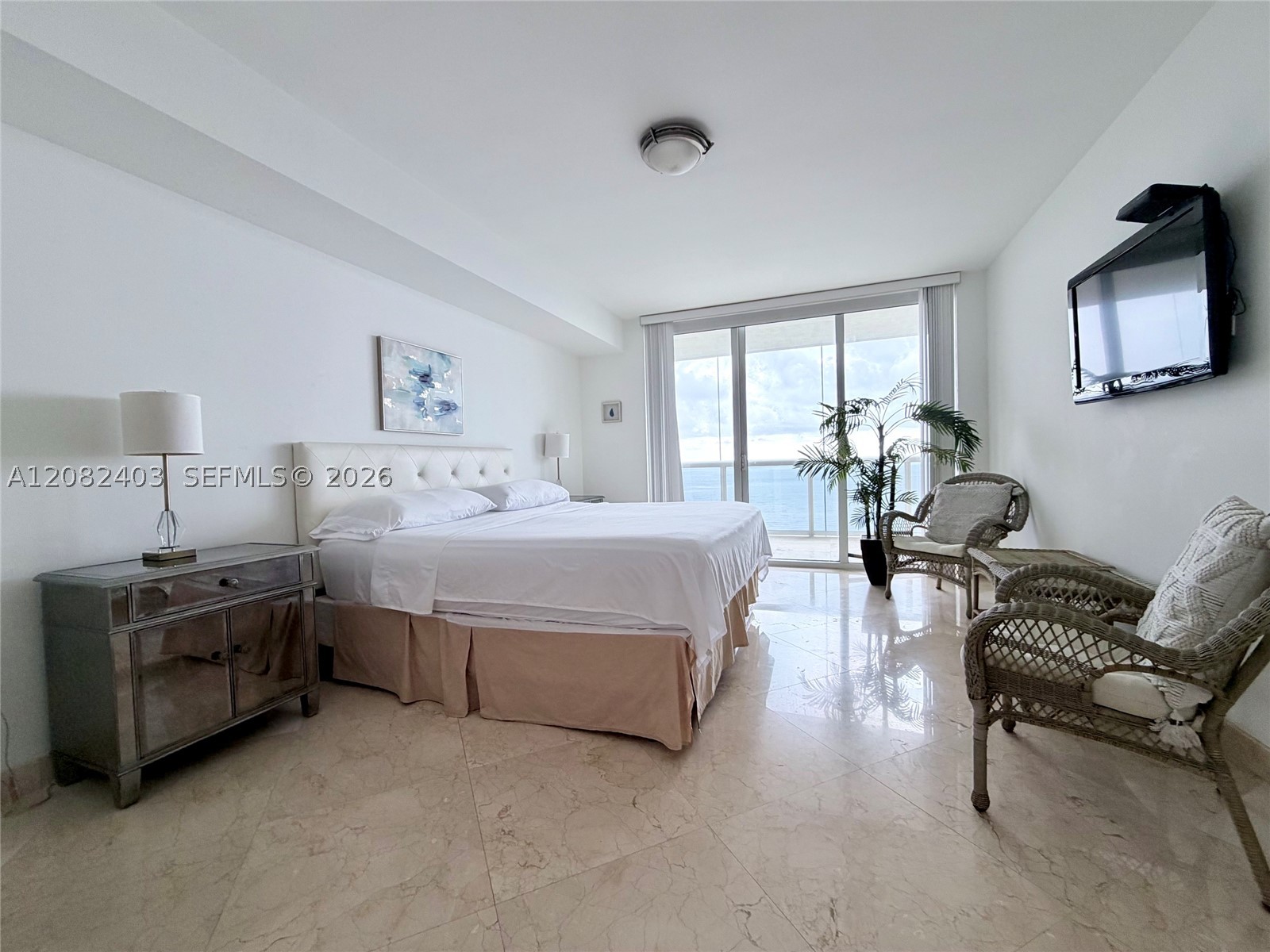 image Beach Club 113