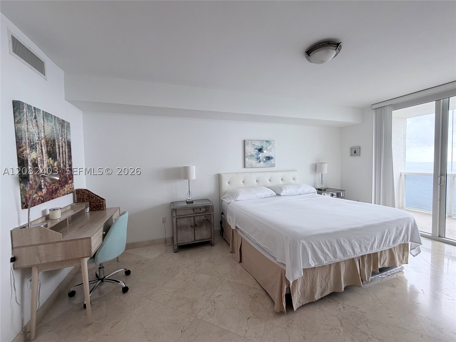 image Beach Club 114