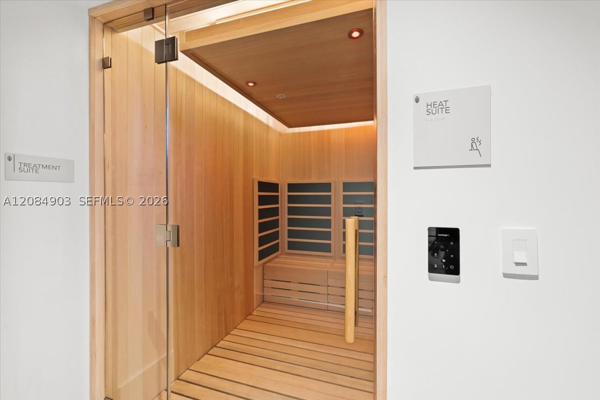 image 2200 Brickell36