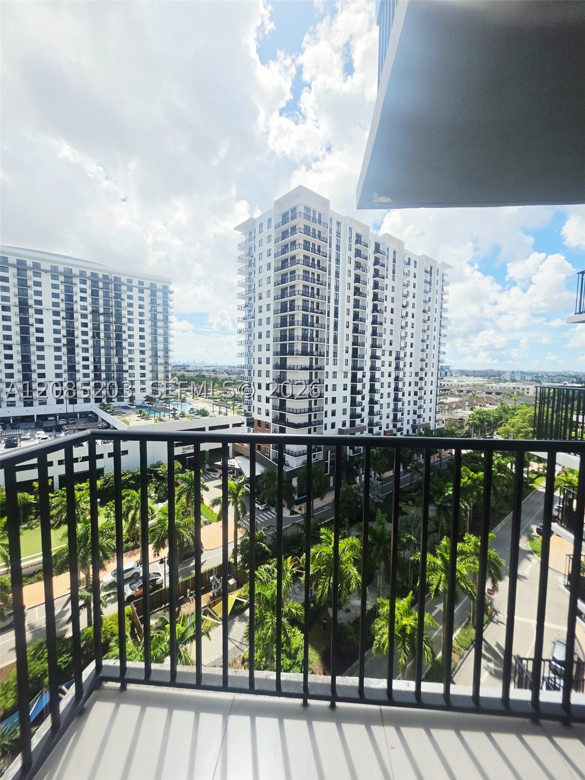 5252 NW 85th Ave #809