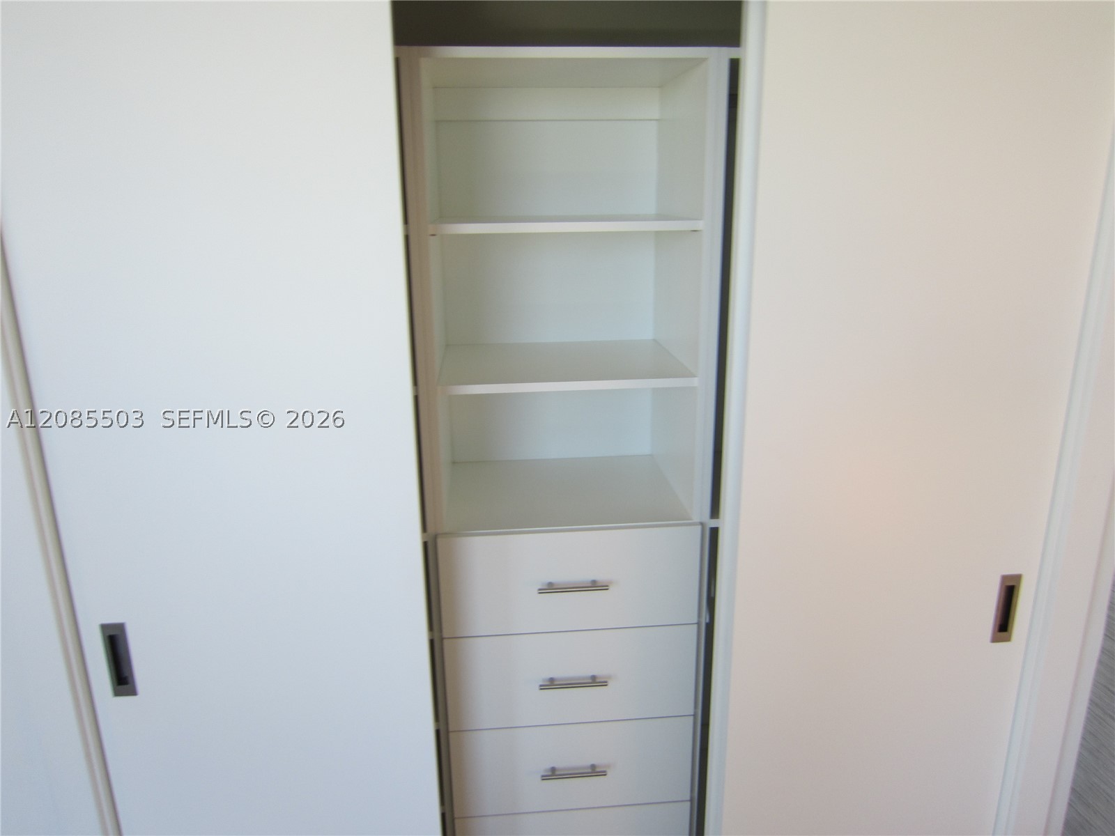 image Brickell Ten13