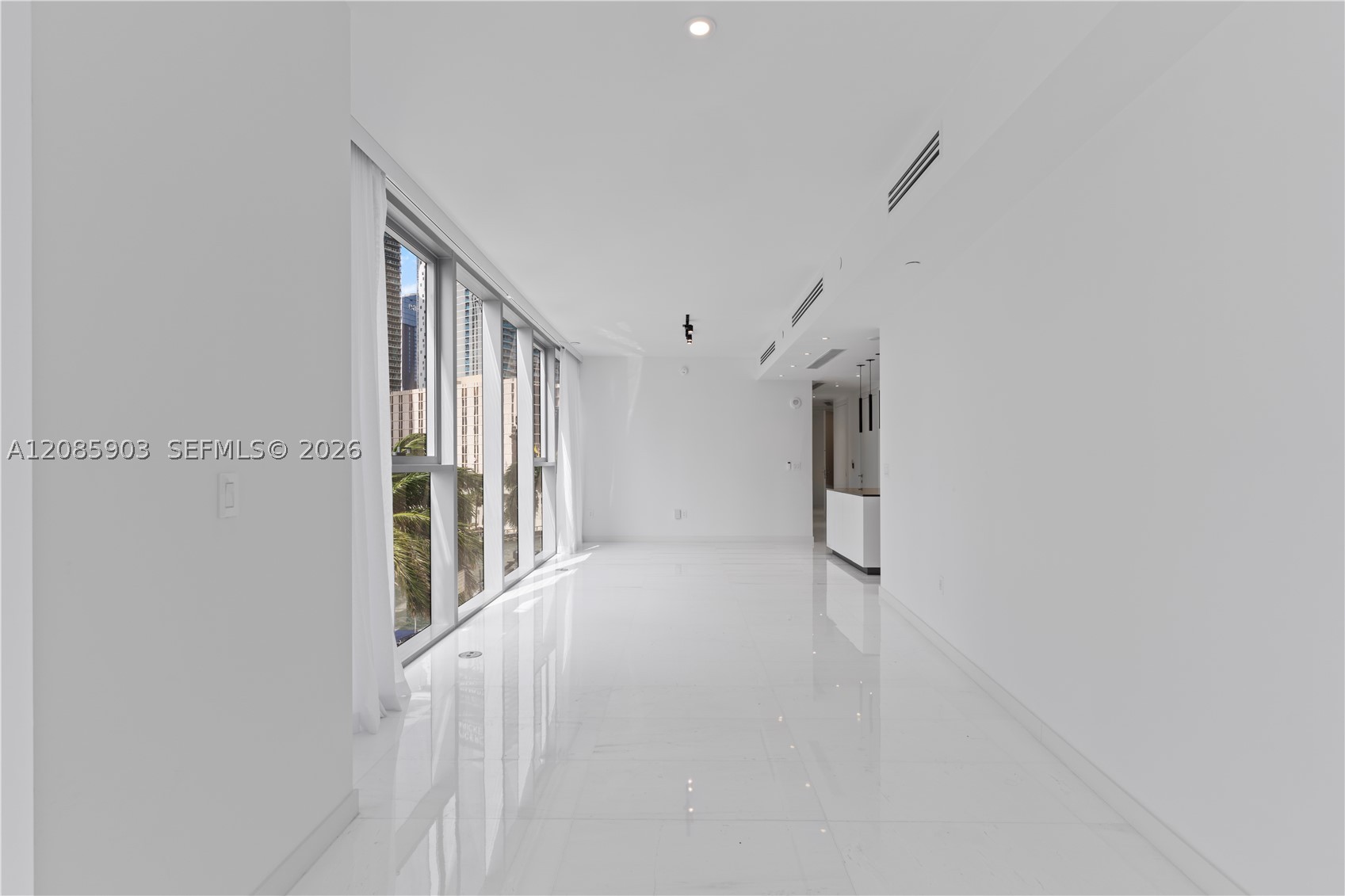 image Aston Martin Residences13