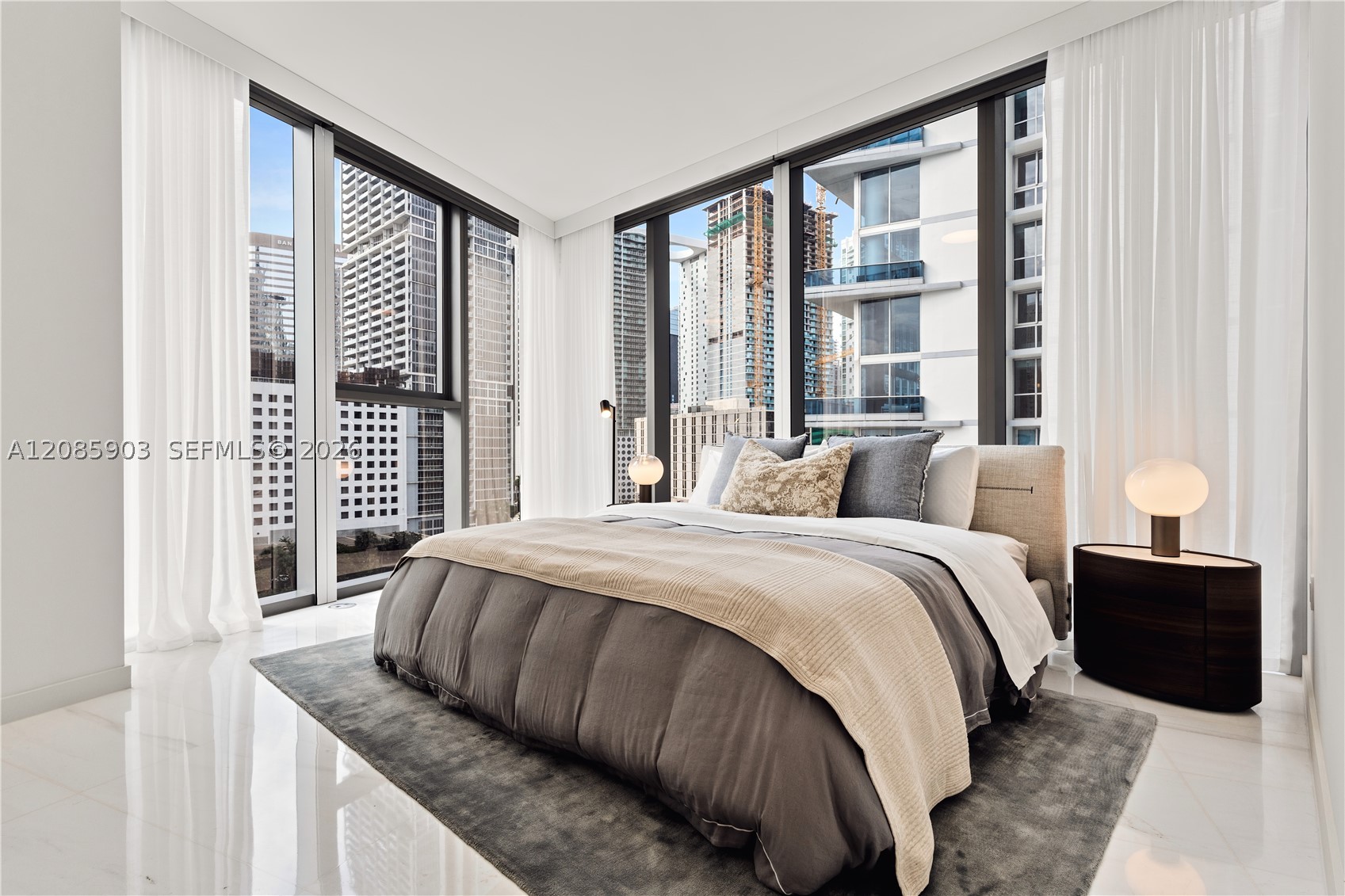 image Aston Martin Residences16