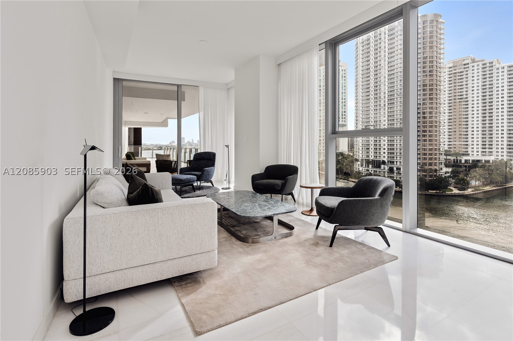image Aston Martin Residences1