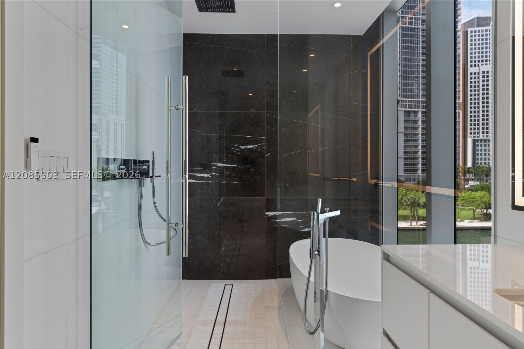 image Aston Martin Residences20