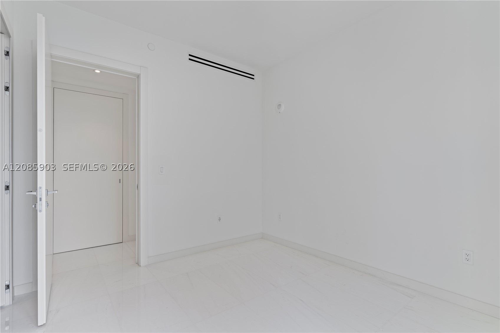 image Aston Martin Residences25