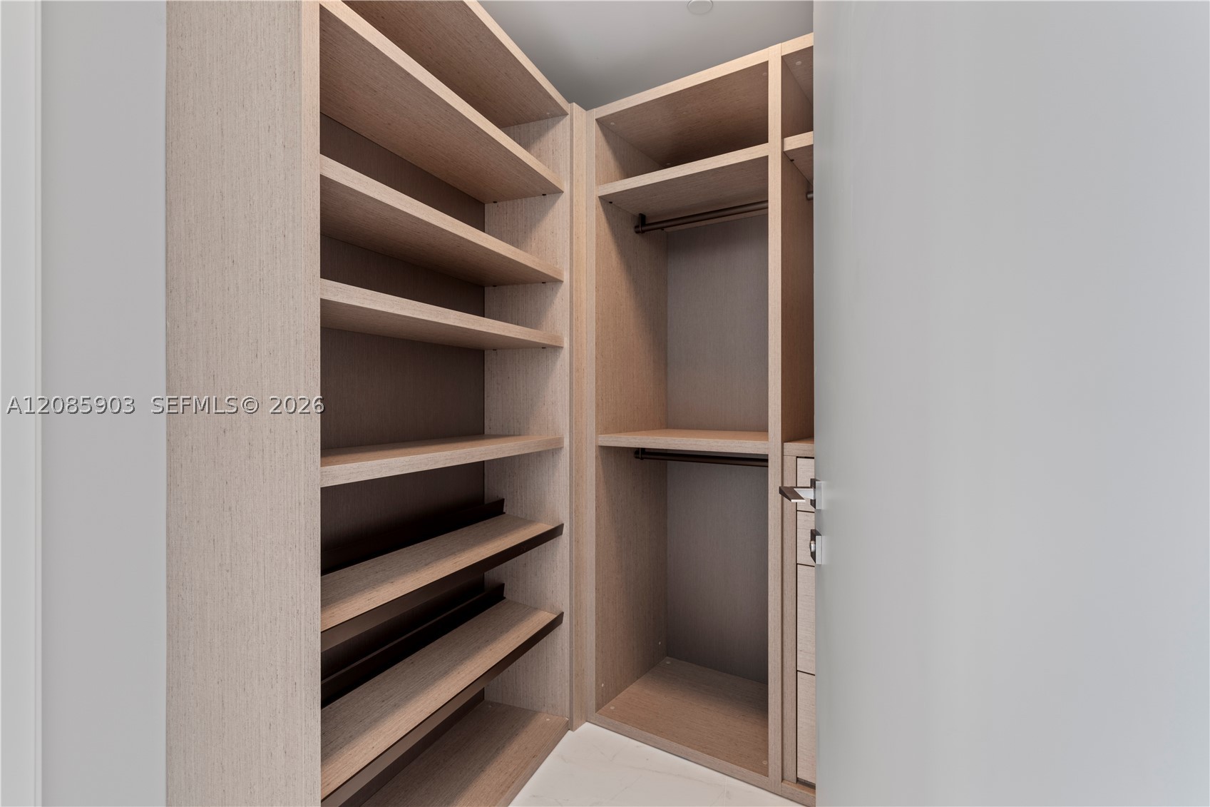 image Aston Martin Residences26