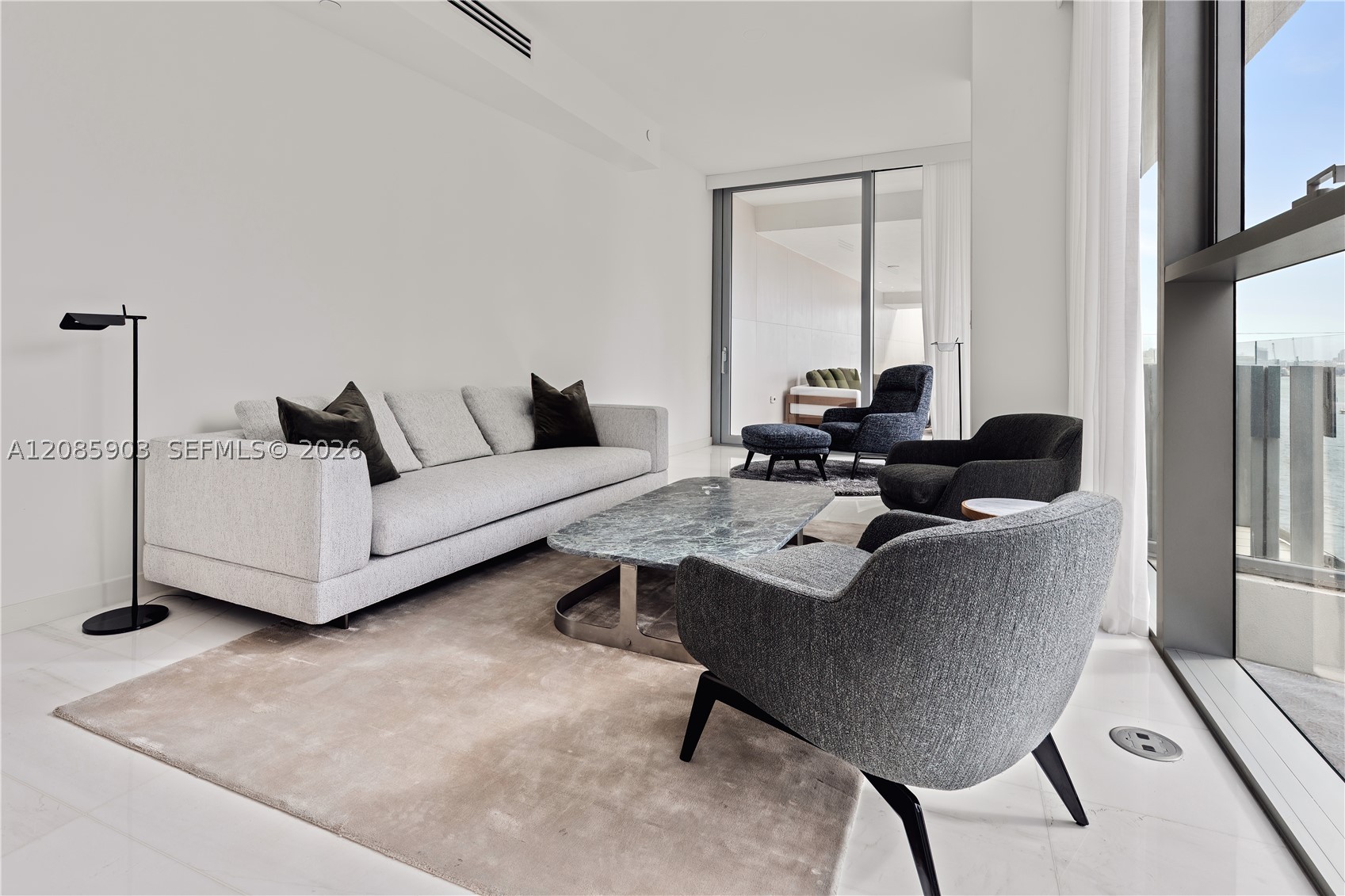 image Aston Martin Residences2
