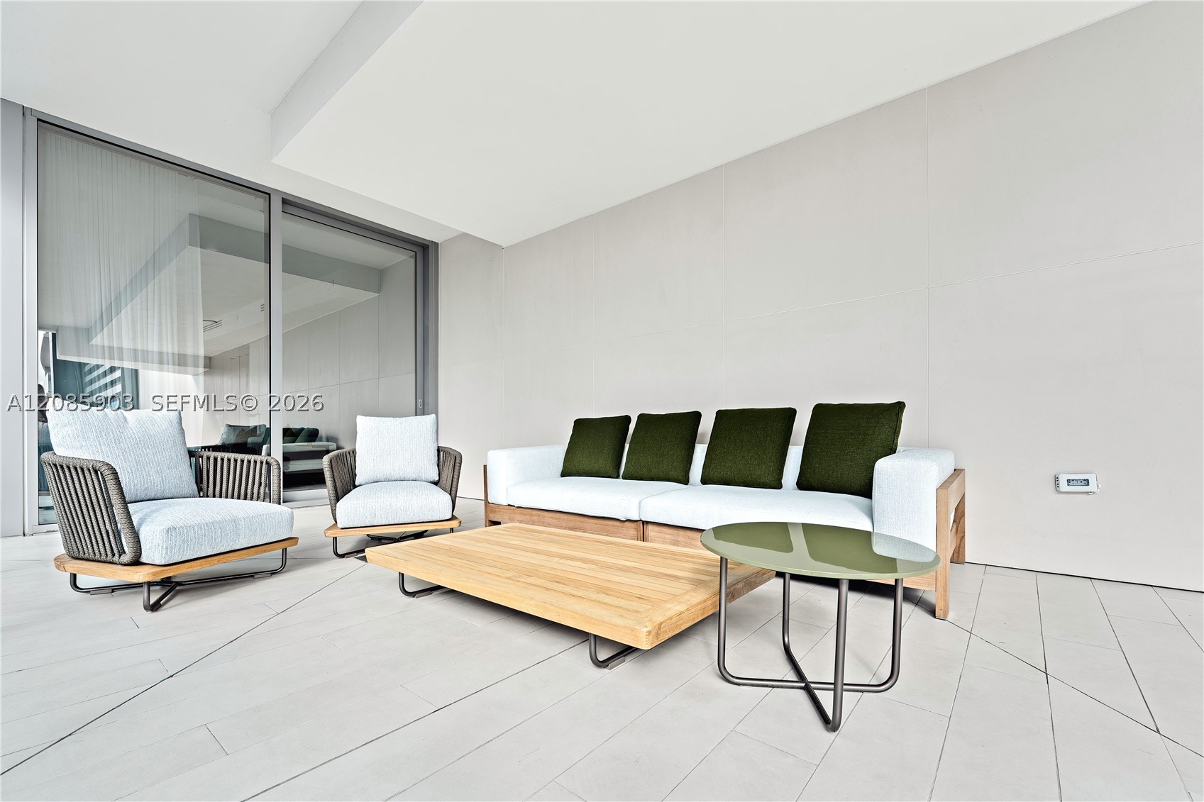 image Aston Martin Residences8